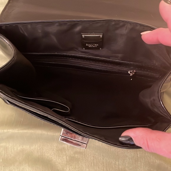 Simply Vera Vera Wang patent leather embossed handbag - Picture 4 of 4